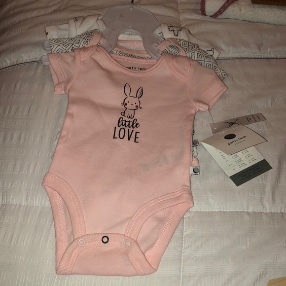 Petit Lem “little love” bunny themed- NB size - Picture 3 of 5